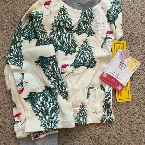 Burt's Bees Snowman and Tree Pajama Set